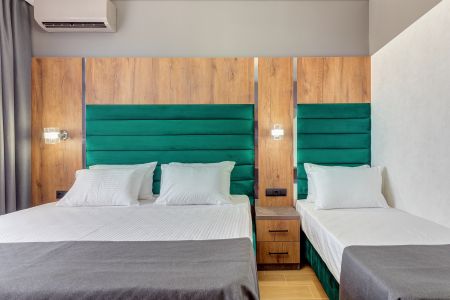 Комфорт 3-местный с балконом вид на море