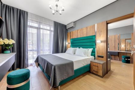 Комфорт 2-местный Коннект (с балконом и видом на горы)