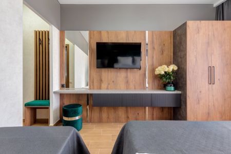 Комфорт 3-местный (с балконом и видом на горы)