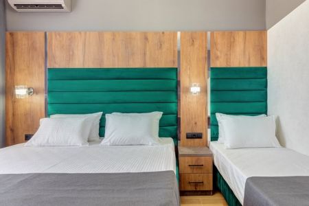 Комфорт 3-местный (с балконом и видом на море)