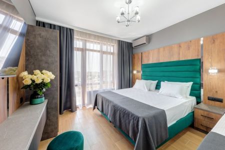 Комфорт 3-местный (с балконом и видом на море)