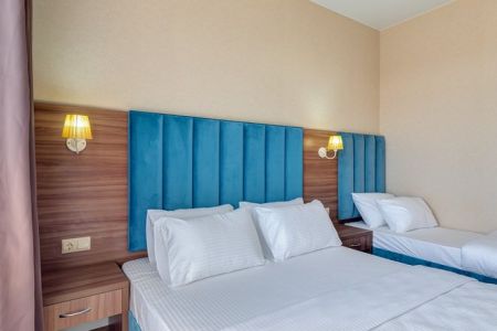 Стандартный 3-местный (с балконом)