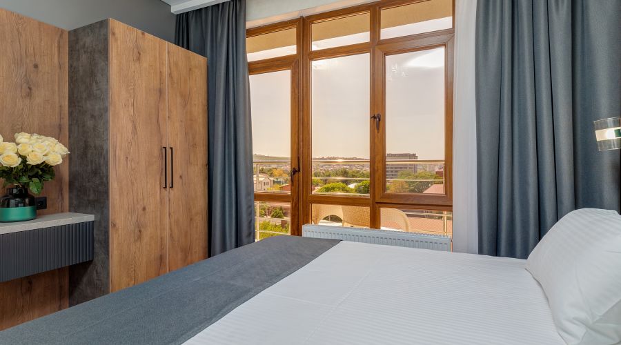 Комфорт 3-местный с балконом вид на море