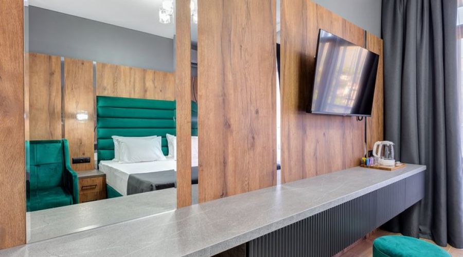 Комфорт 2-местный (с балконом и видом на горы)