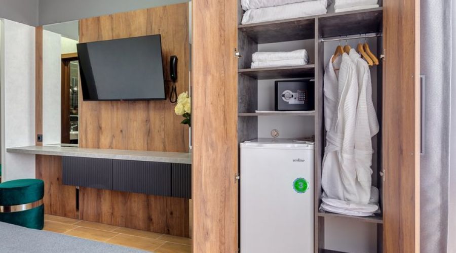 Комфорт 3-местный (с балконом и видом на горы)