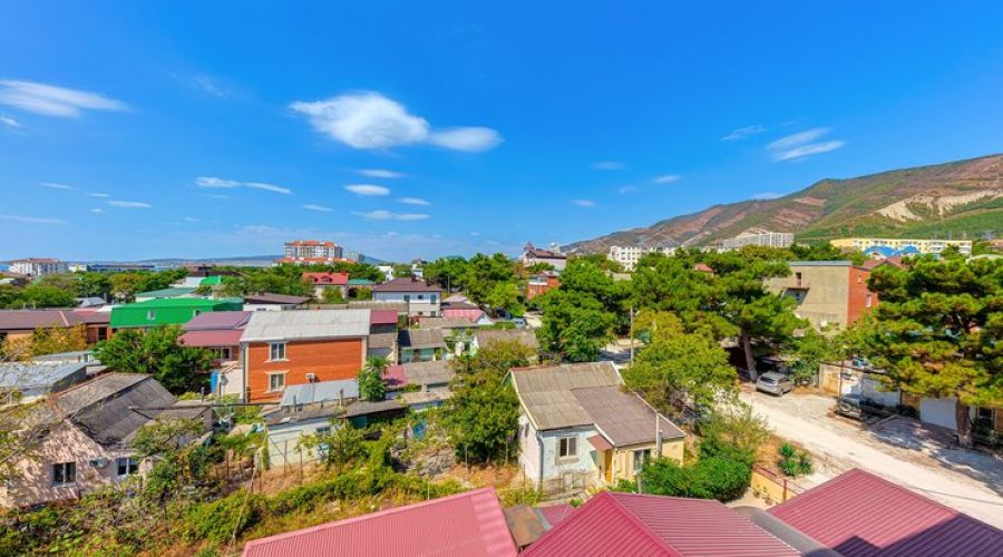 Комфорт 3-местный (с балконом и видом на горы)