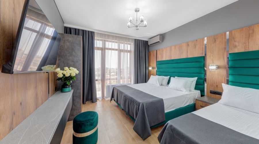 Комфорт 3-местный (с балконом и видом на море)