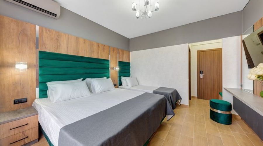 Комфорт 3-местный (с балконом и видом на море)