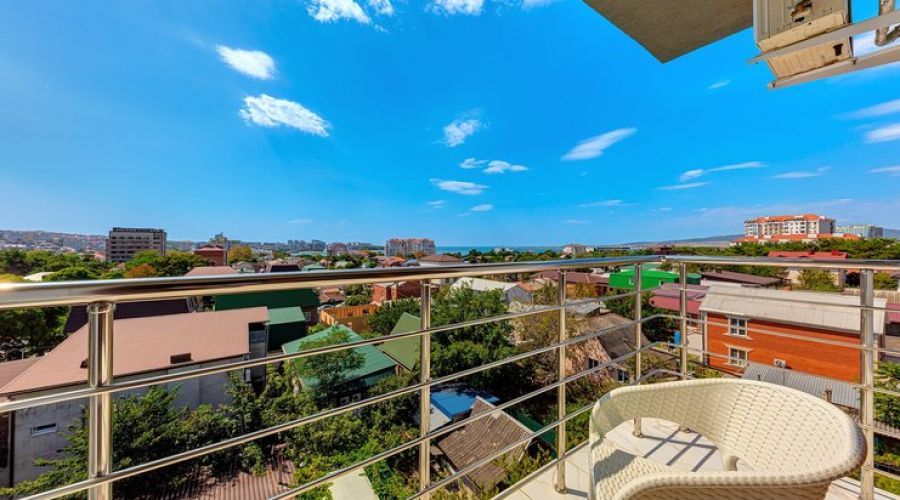 Комфорт 3-местный (с балконом и видом на море)