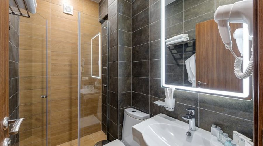 Комфорт 3-местный (с балконом и видом на море)