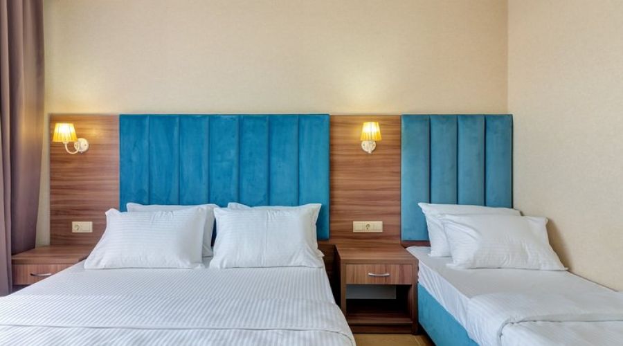 Стандартный 3-местный (с балконом)