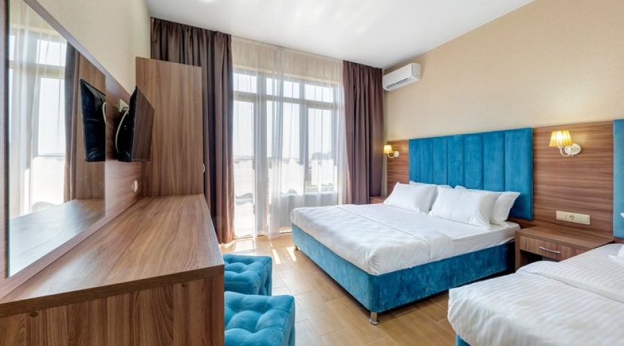 Стандартный 3-местный (с балконом)