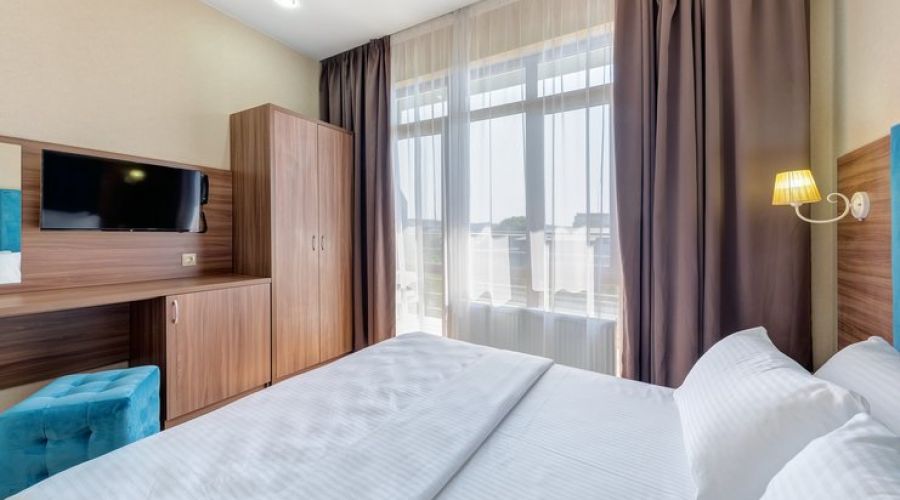 Стандартный 3-местный (с балконом)